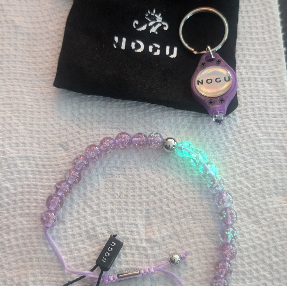 NOGU firefly necklace